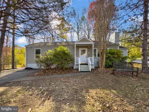 11415 Fairfax Station Rd, Fairfax Station, VA 22039