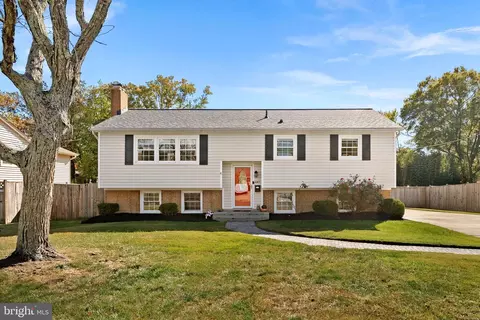 4207 Corcoran St, Alexandria, VA 22309