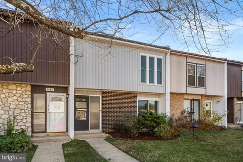7287 Hillary St, Alexandria, VA 22315