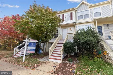 14159 Autumn Cir, Centreville, VA 20121