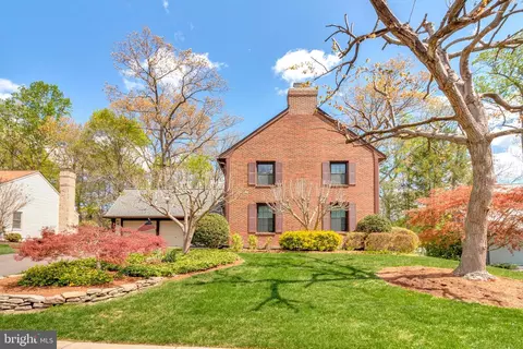 8420 Sweet Pine Ct, Springfield, VA 22153