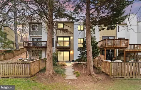 2345 Millennium Ln, Reston, VA 20191 photo 5