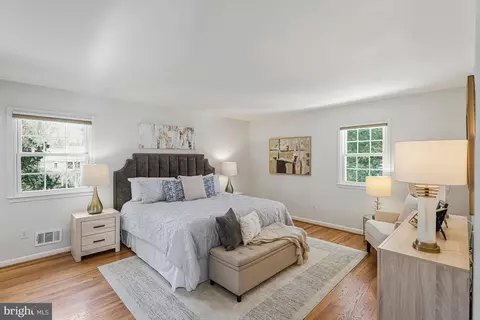 7802 Birnam Wood Dr, Mclean, VA 22102 photo 9