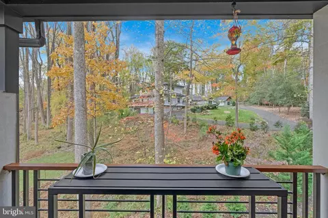 Exterior - 1700 Brookside Ln, Vienna, VA 22182 photo 8 of 24