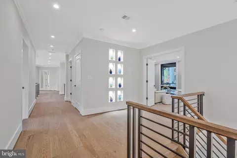 Entry Way - 1700 Brookside Ln, Vienna, VA 22182 photo 5 of 23
