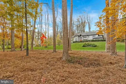 Exterior - 1700 Brookside Ln, Vienna, VA 22182 photo 5 of 24