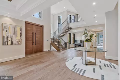 Entry Way - 1700 Brookside Ln, Vienna, VA 22182 photo 23 of 23