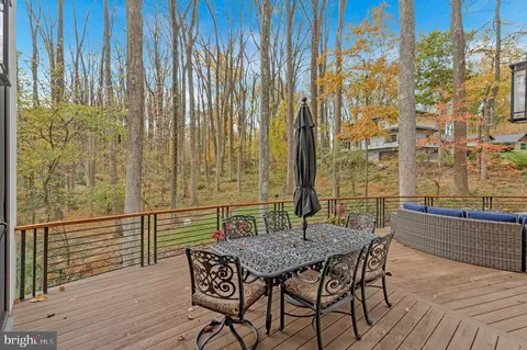 Exterior - 1700 Brookside Ln, Vienna, VA 22182 photo 18 of 24