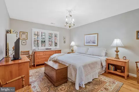 Bedroom - 7724 Desdemona Ct, Mclean, VA 22102 photo 2 of 8