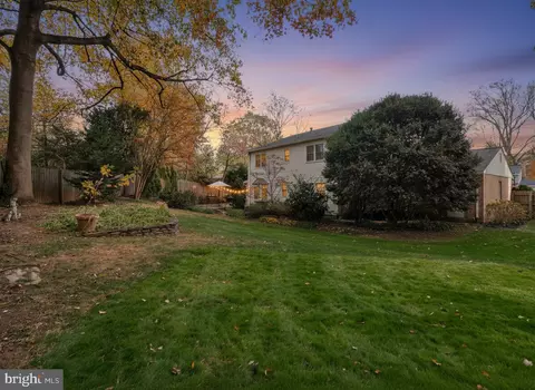Exterior - 7724 Desdemona Ct, Mclean, VA 22102 photo 3 of 9