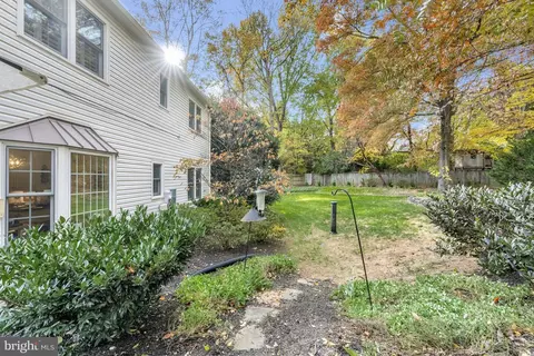 Exterior - 7724 Desdemona Ct, Mclean, VA 22102 photo 8 of 9