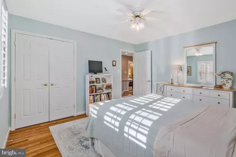 Bedroom - 7724 Desdemona Ct, Mclean, VA 22102 photo 7 of 8