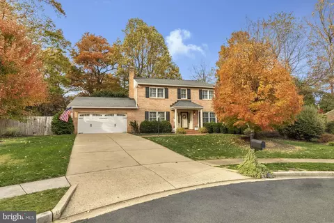 Exterior - 7724 Desdemona Ct, Mclean, VA 22102 photo 2 of 9