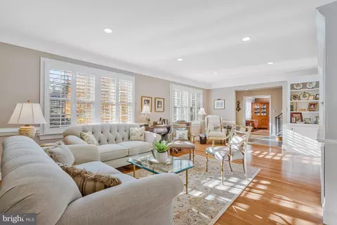 Living - 7724 Desdemona Ct, Mclean, VA 22102 photo 2 of 3