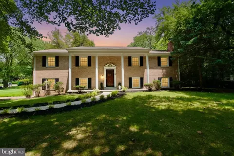 7409 Range Rd, Alexandria, VA 22306