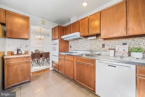 Kitchen - 7457 Long Pine Dr, Springfield, VA 22151 photo 3 of 3