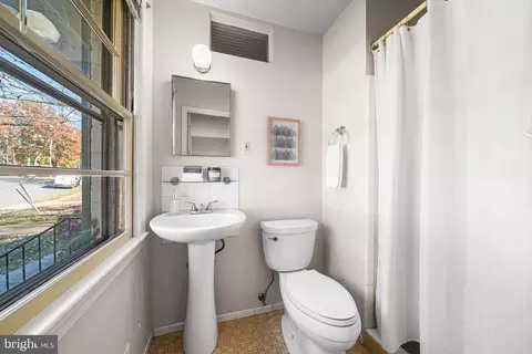Bath - 7457 Long Pine Dr, Springfield, VA 22151 photo 1 of 3