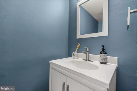 2152 Glencourse Ln, Reston, VA 20191 photo 15