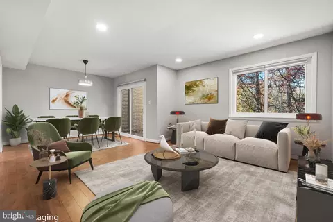 2152 Glencourse Ln, Reston, VA 20191 photo 4