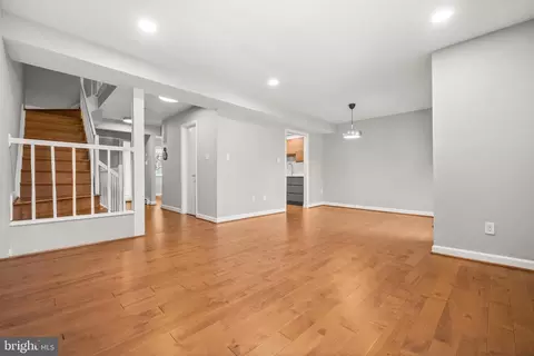 2152 Glencourse Ln, Reston, VA 20191 photo 6