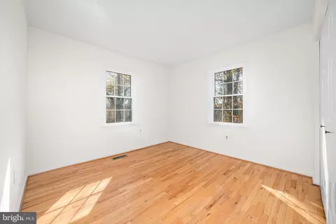 Bedroom - 5658 Sutherland Ct, Burke, VA 22015 photo 4 of 4