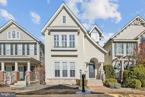 7744 Grandwind Dr, Lorton, VA 22079