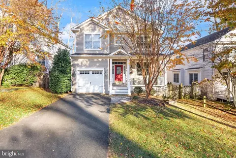 2839 Monroe St, Falls Church, VA 22042