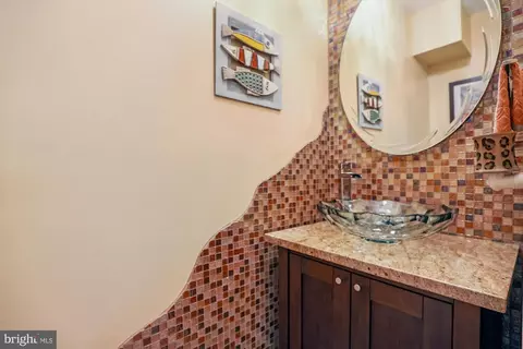 Bath - 5608 Doolittle St, Burke, VA 22015 photo 1 of 5