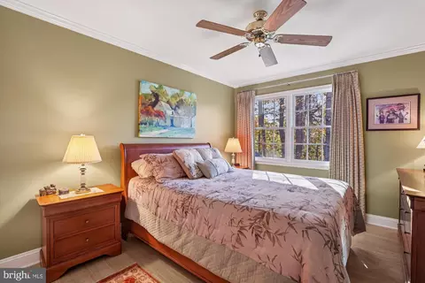 Bedroom - 5608 Doolittle St, Burke, VA 22015 photo 5 of 7