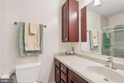 Bath - 5608 Doolittle St, Burke, VA 22015 photo 3 of 5