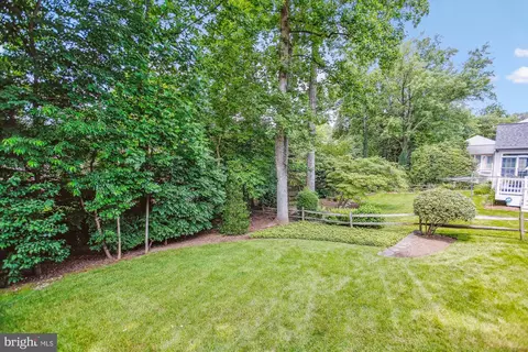 Exterior - 5608 Doolittle St, Burke, VA 22015 photo 13 of 14
