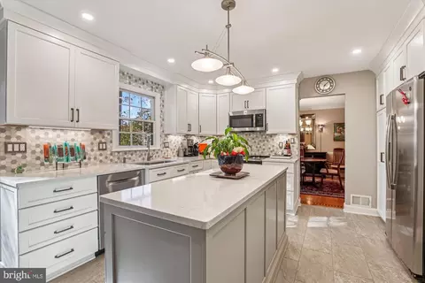 Kitchen - 5608 Doolittle St, Burke, VA 22015 photo 4 of 6
