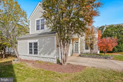 2442 Arctic Fox Way, Reston, VA 20191 photo 2