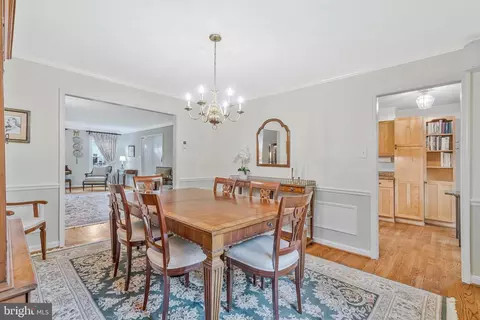 Dining - 6628 Mclean Ct, Mclean, VA 22101 photo 2 of 3