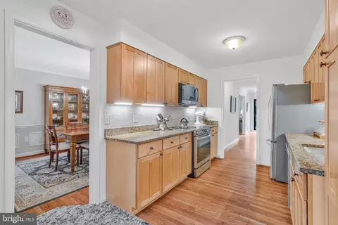 Kitchen - 6628 Mclean Ct, Mclean, VA 22101 photo 1 of 3