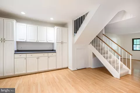 2060 Headlands Cir, Reston, VA 20191 photo 6
