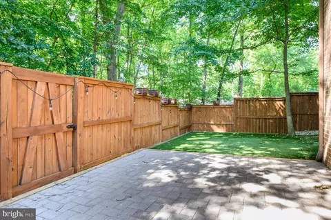 2060 Headlands Cir, Reston, VA 20191 photo 21