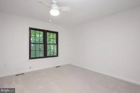 2060 Headlands Cir, Reston, VA 20191 photo 14