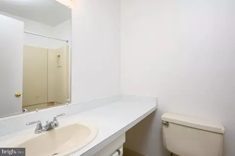 2060 Headlands Cir, Reston, VA 20191 photo 16