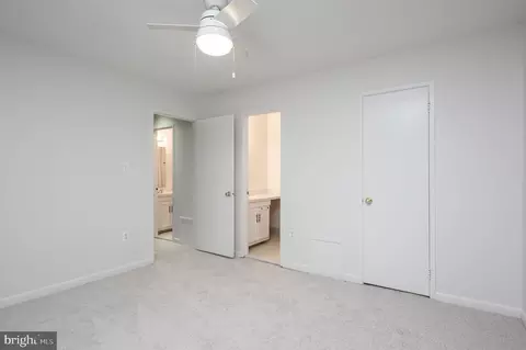 2060 Headlands Cir, Reston, VA 20191 photo 15