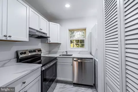 7619 Tiverton Dr, Springfield, VA 22152 photo 11