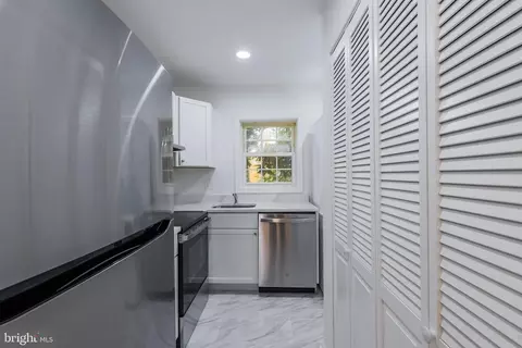 7619 Tiverton Dr, Springfield, VA 22152 photo 10