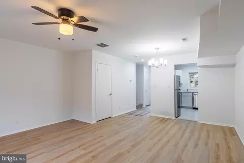 7619 Tiverton Dr, Springfield, VA 22152 photo 8