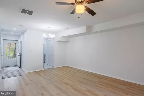 7619 Tiverton Dr, Springfield, VA 22152 photo 9