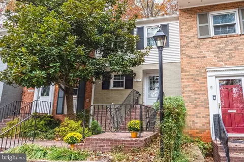 7619 Tiverton Dr, Springfield, VA 22152 photo 2