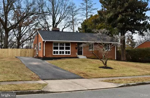 7407 Kelvin Pl, Springfield, VA 22151