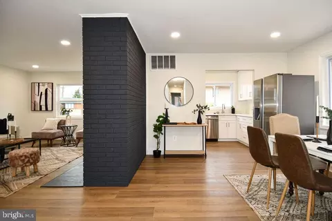 7407 Kelvin Pl, Springfield, VA 22151 photo 8