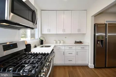 7407 Kelvin Pl, Springfield, VA 22151 photo 12