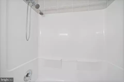 Bath - 2335 Rosedown Dr, Reston, VA 20191 photo 4 of 5