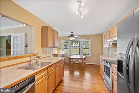 Kitchen - 2335 Rosedown Dr, Reston, VA 20191 photo 1 of 3